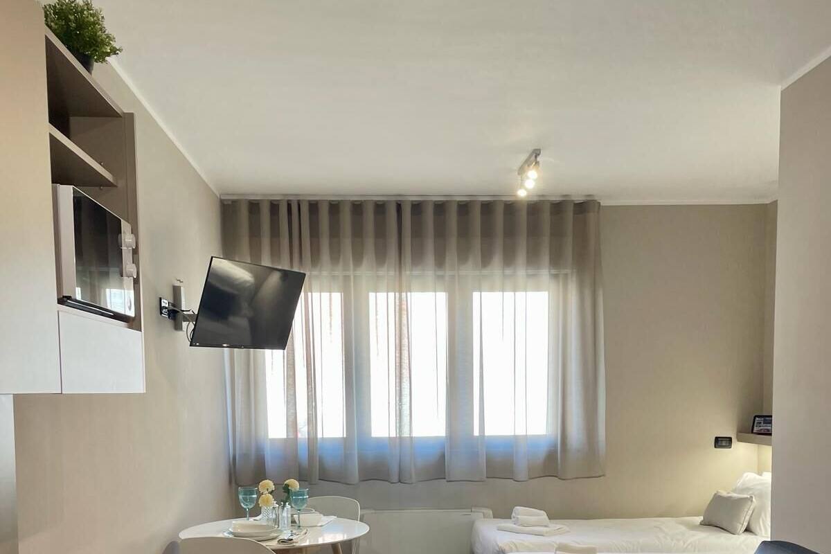 Standard Studio, Kitchenette
