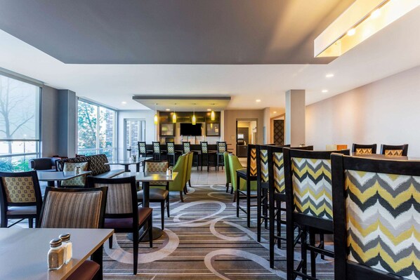 Desayuno continental incluido entre semana