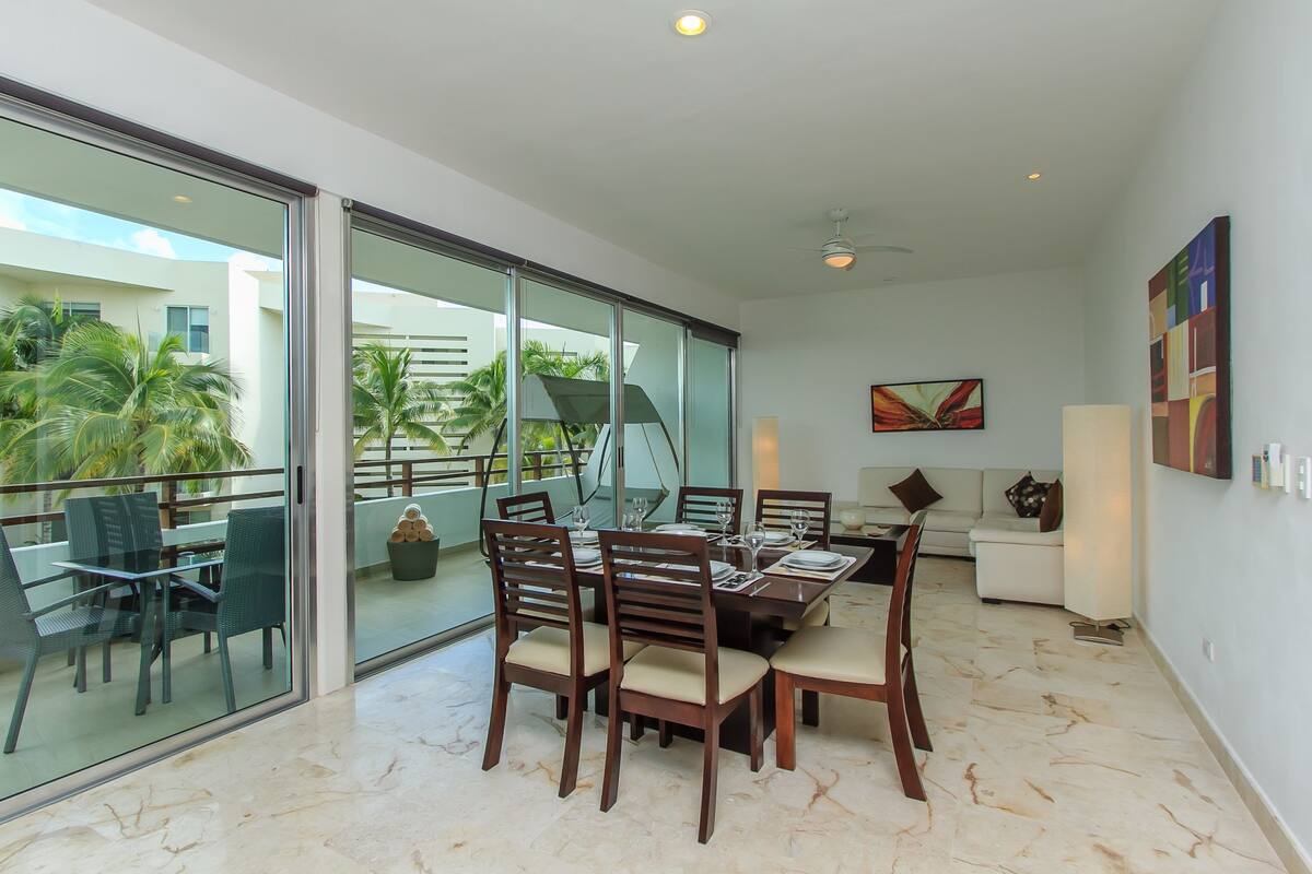 ดีลักซ์คอนโด, 2 ห้องนอน, ระเบียง (Condo Coral) | บริการอาหารในห้องพัก