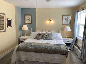 Room, 1 King Bed, Ocean View (Admiral's Retreat)