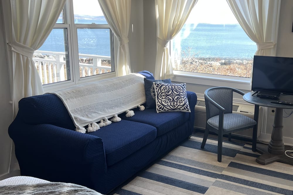 Come From Away B&B Inn