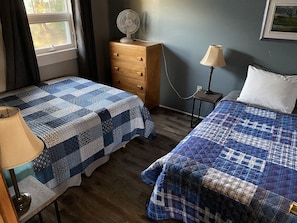 Cottage #3 Premium Cottage, 2 bedrooms | 1 bedroom, iron/ironing board, free rollaway beds, free WiFi