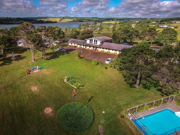 Exterior - Pines Motel (Rustico)