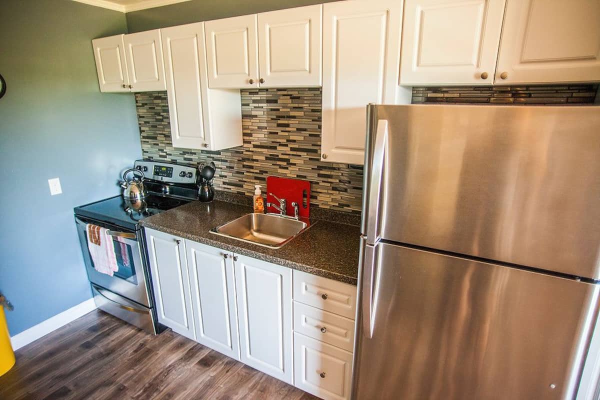 fridge, microwave, coffee/tea maker