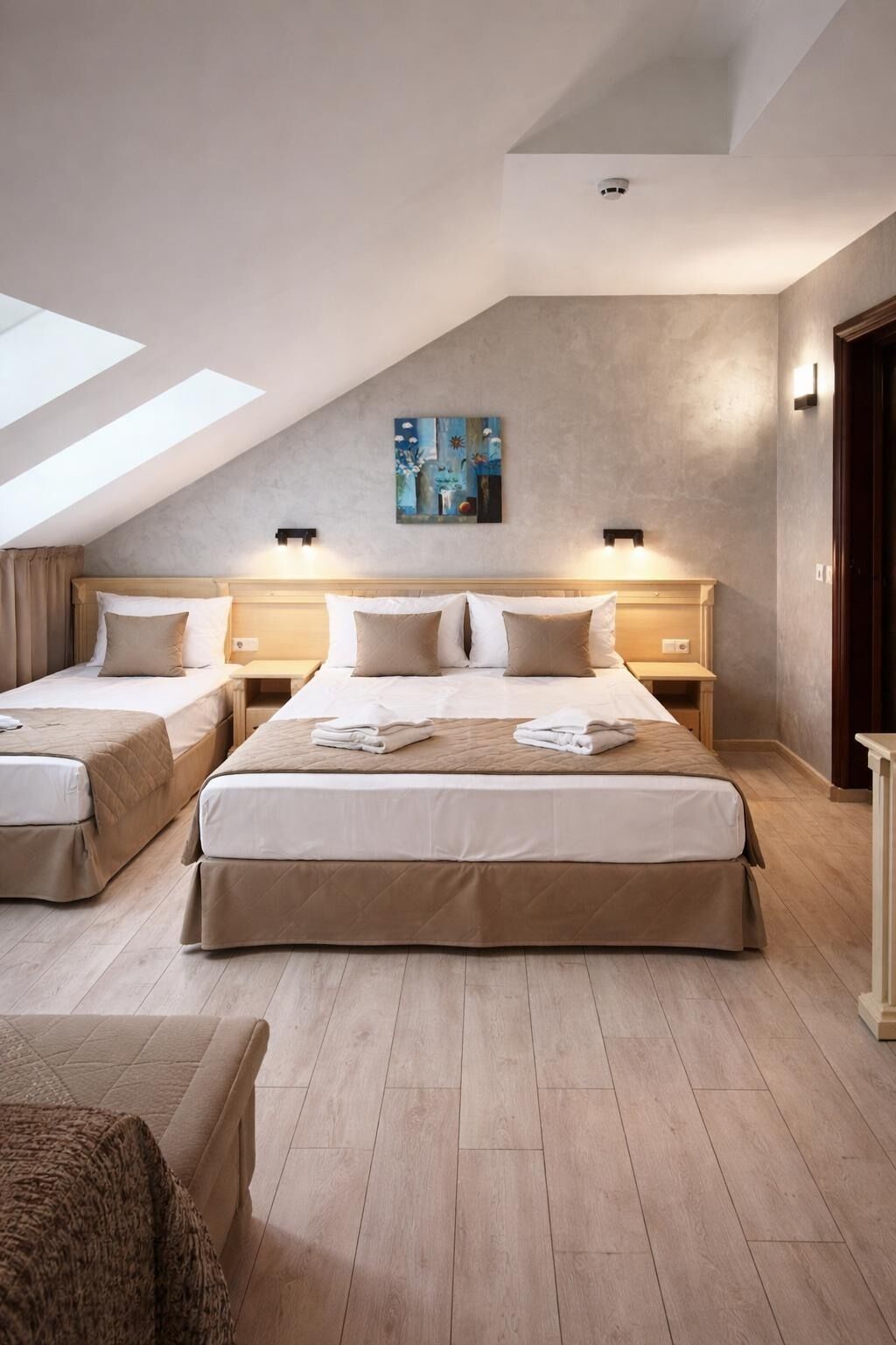 Minibar, desk, laptop workspace, soundproofing