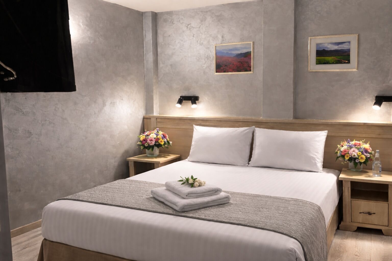 Minibar, desk, laptop workspace, soundproofing