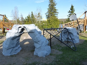 Children’s play area – outdoor