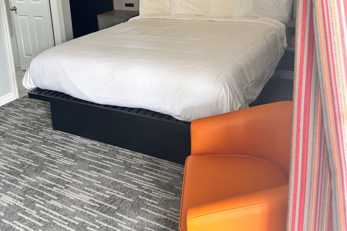 Ropa de cama de alta calidad y escritorio 