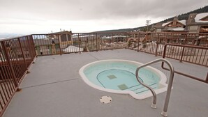 Utendørs boblebad