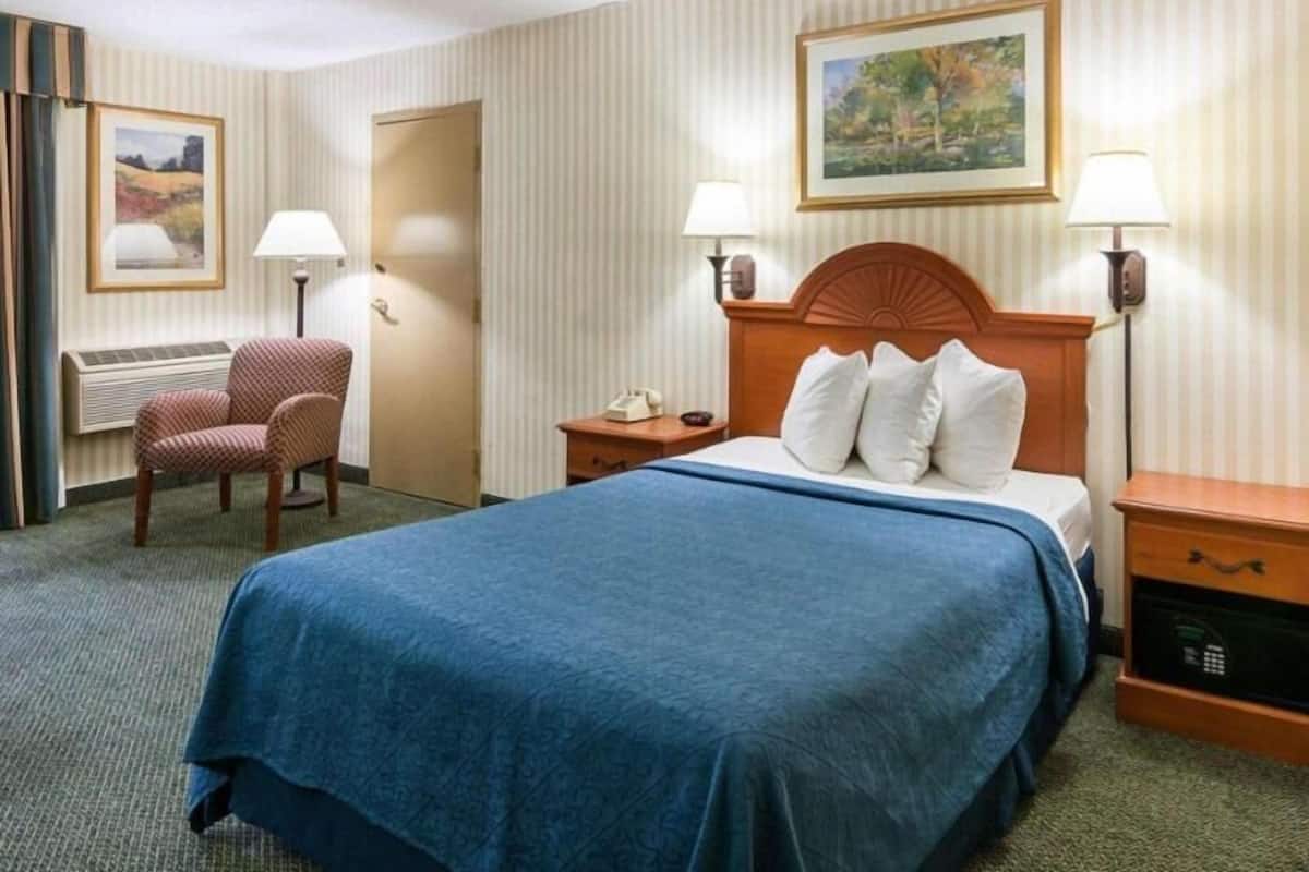 Skrivebord, skrivebord for bærbar PC, blendingsgardiner og lydisolert