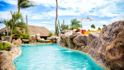 Sea Breeze Apartments