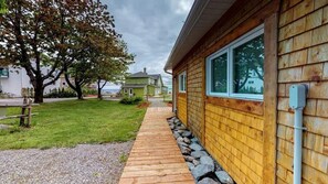 Exterior - Manoir Belle Plage (Carleton-sur-Mer)