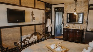 Suite, 1 grand lit, salle de bains privée, vue océan (L'Effet mer) | 高級寝具、デスク、WiFi、ベッドシーツ