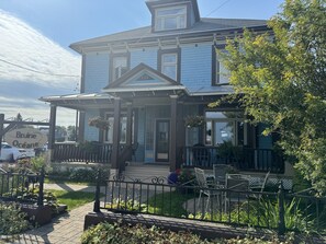 Front of property - Auberge Bruine Océane (Matane)