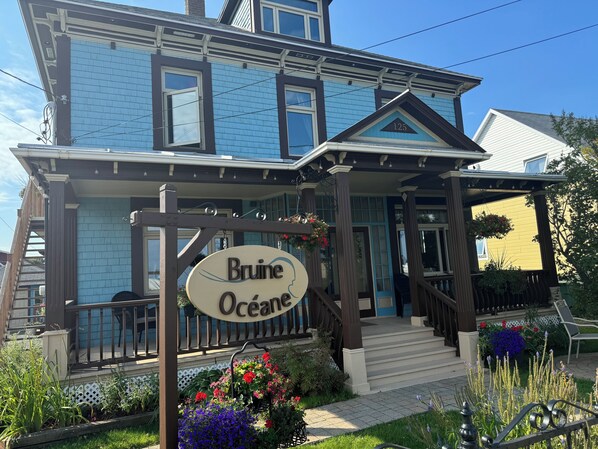 Front of property - Auberge Bruine Océane (Matane)