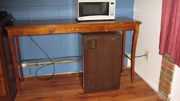 Kamer, 1 tweepersoonsbed | Een bureau, gratis wifi