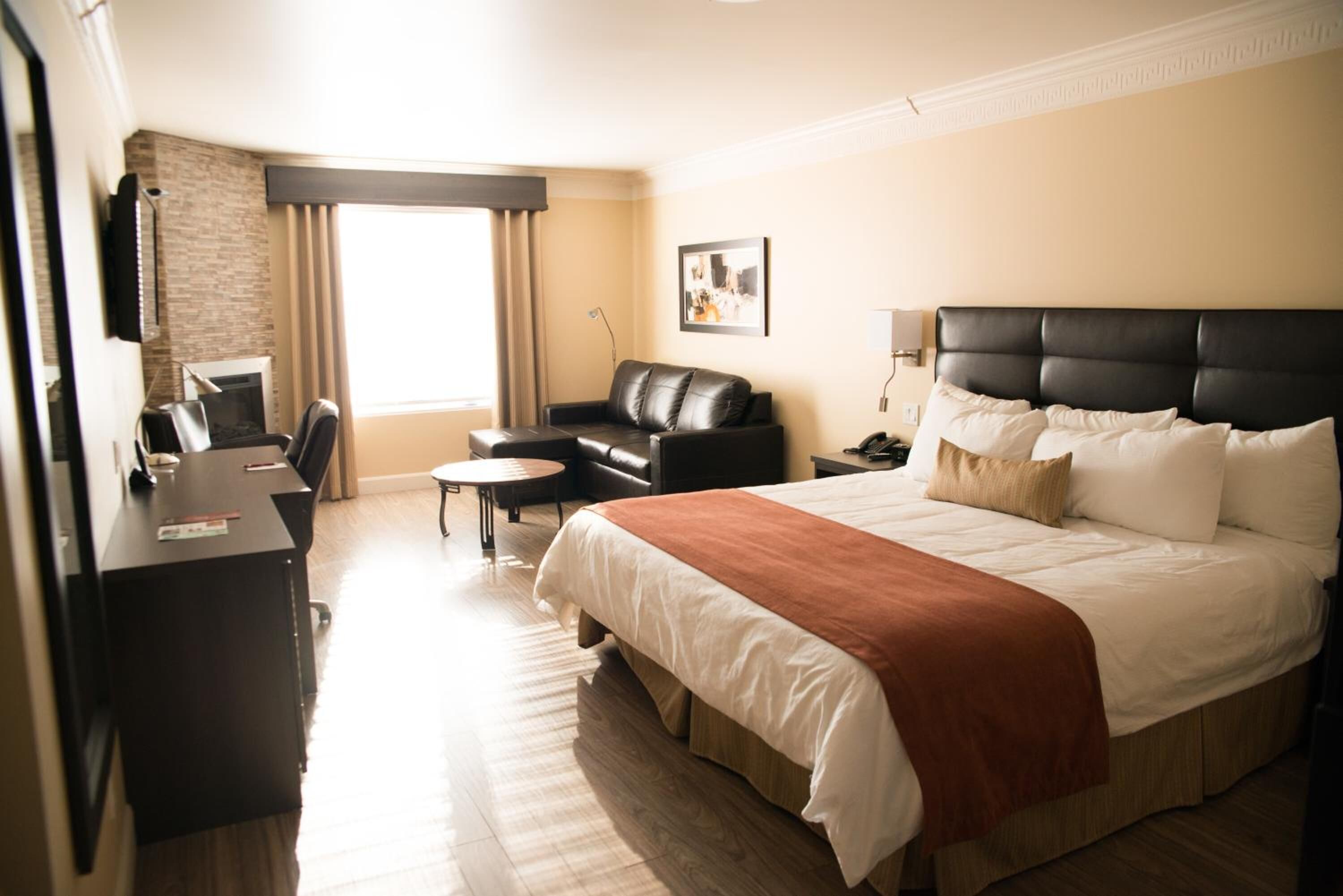 In-room safe, desk, soundproofing, iron/ironing board