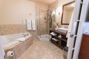 Suite Exécutive Plus, 1 très grand lit, foyer et baignoire à jets