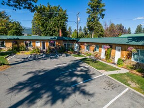 Front of property - Evergreen Motel (Libby)