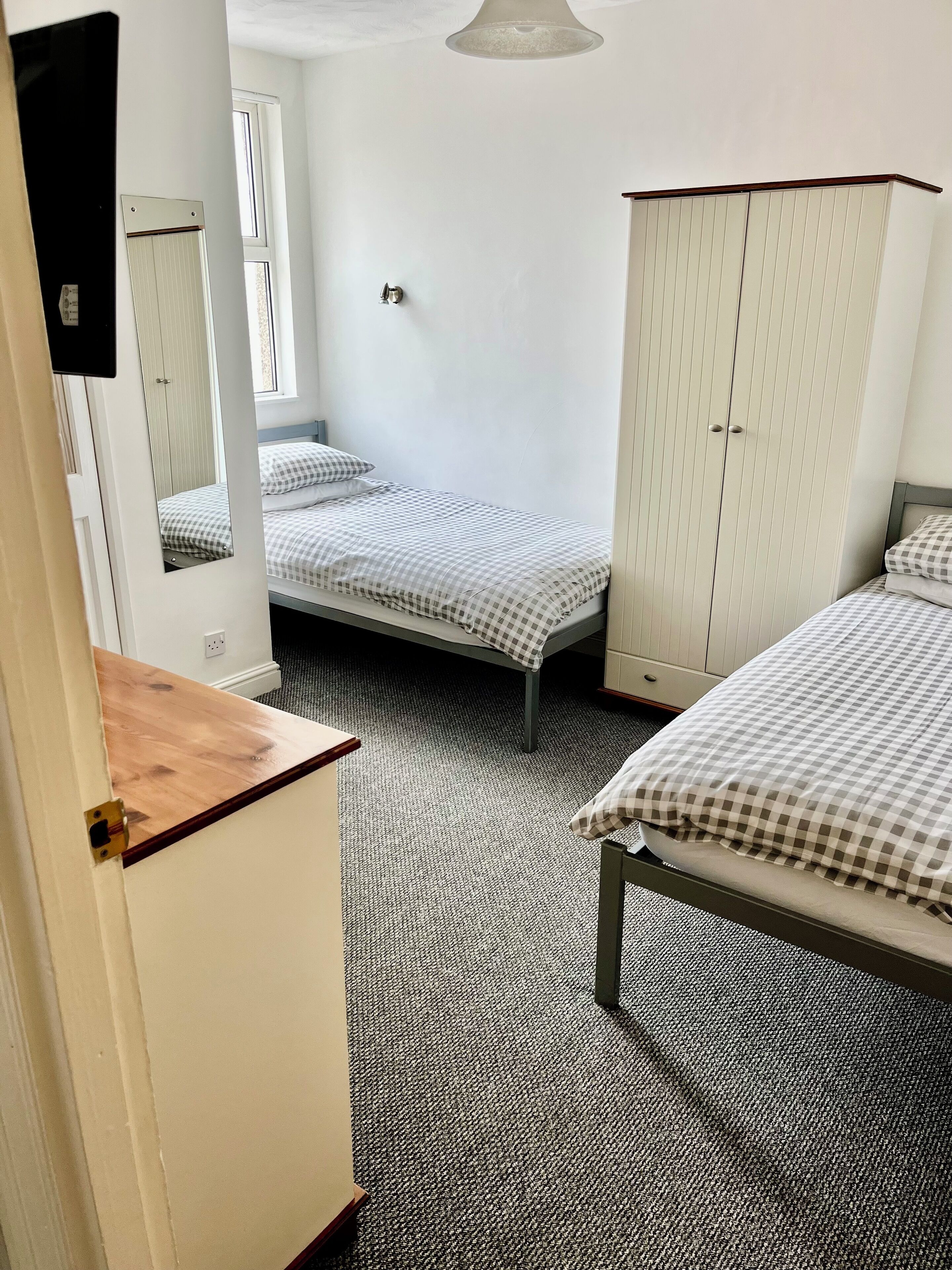 7 bedrooms, free WiFi, bed sheets