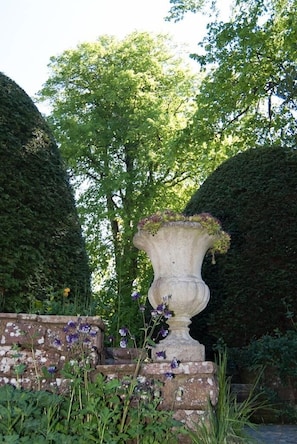 Garden - Edenhall Country House Hotel (Penrith)