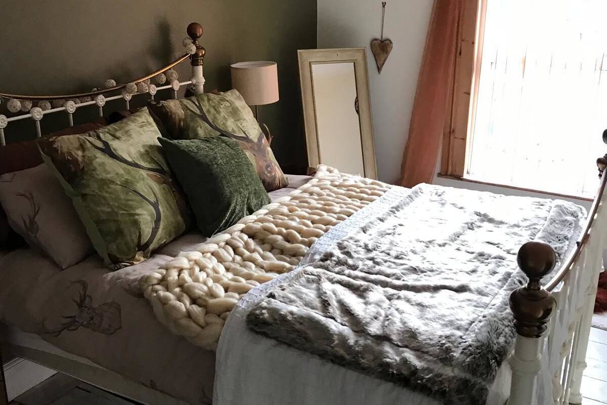 Habitación doble | Escritorio, wifi gratis y ropa de cama