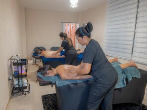 Body treatments, hydrotherapy, aromatherapy, body scrubs, facials - Galapagos Dreams (Puerto Ayora)