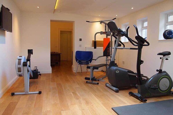 Gym - Suites In The City (Glasgow)