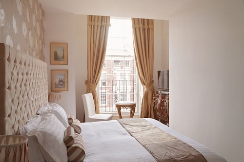 The Georgian Town House Hotel