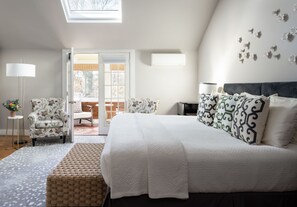 华丽客房, 1 张特大床 (Private Porch) | 高档床上用品、遮光窗帘、熨斗/熨衣板、免费 WiFi