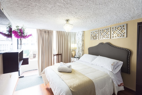 Cortinas blackout y sistema de insonorización