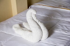 Economy Single Room | Blackout drapes, soundproofing, iron/ironing board, free WiFi - Inti Killa Hostel (Lima)