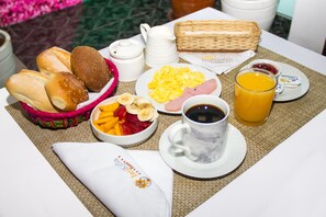 Free daily continental breakfast 