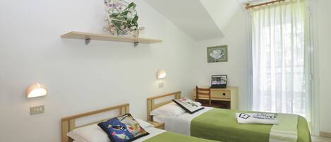Double or Twin Room | In-room safe, desk, free WiFi, bed sheets