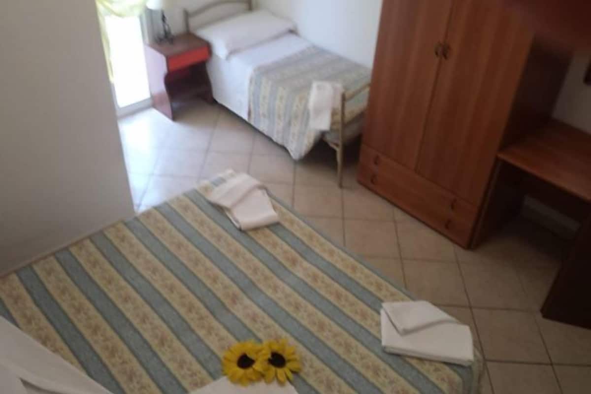In-room safe, desk, free WiFi, bed sheets