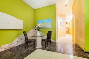 Interior - Parque Empresarial by Vivere Stays (Aviles)