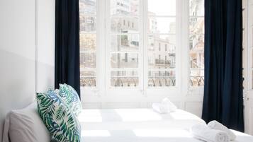 4 camere, con stile personalizzato, con arredamento individuale