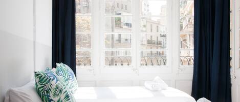 4 ห้องนอน, ห้องพักตกแต่งอย่างมีเอกลักษณ์, ตกแต่งพิเศษโดยเฉพาะ