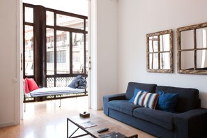 Plasma TV - My Address in Barcelona (Barcelona)