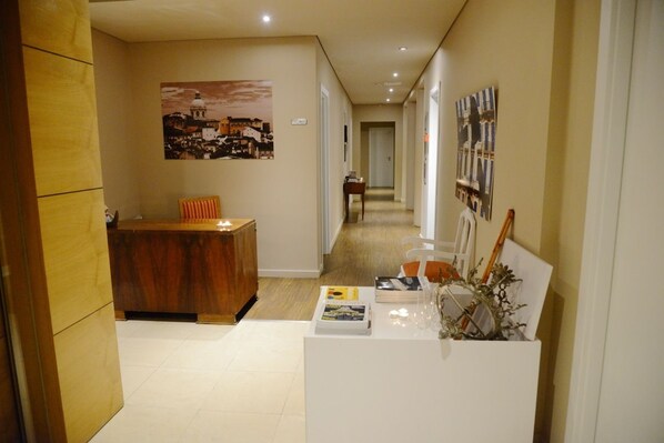 Reception - Jo's Place (Lisbon)