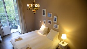 Habitación con 1 cama doble o 2 individuales, baño compartido | Cunas gratuitas, camas supletorias, wifi gratis