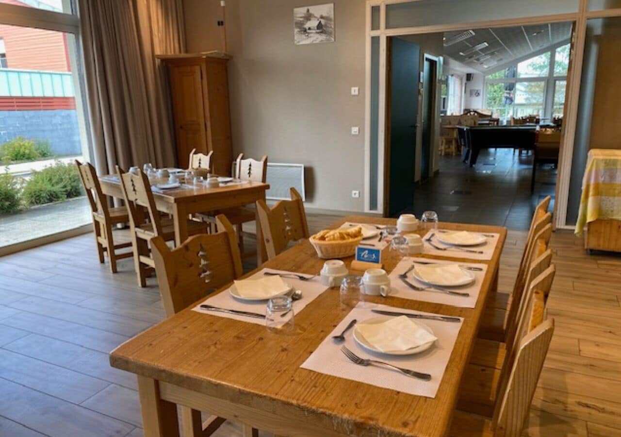 daily continental breakfast (eur 12 per person)