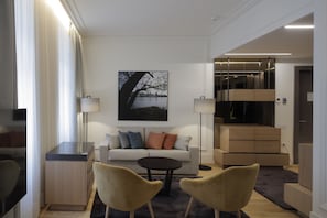 Suíte | Frigobar, cofres nos quartos, escrivaninha