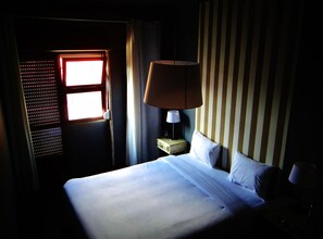 Suite, Private Bathroom | Wi-fi percuma, cadar katil 