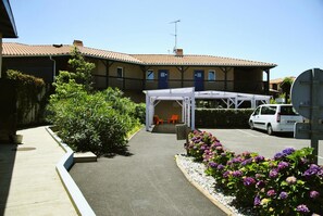Free self-parking