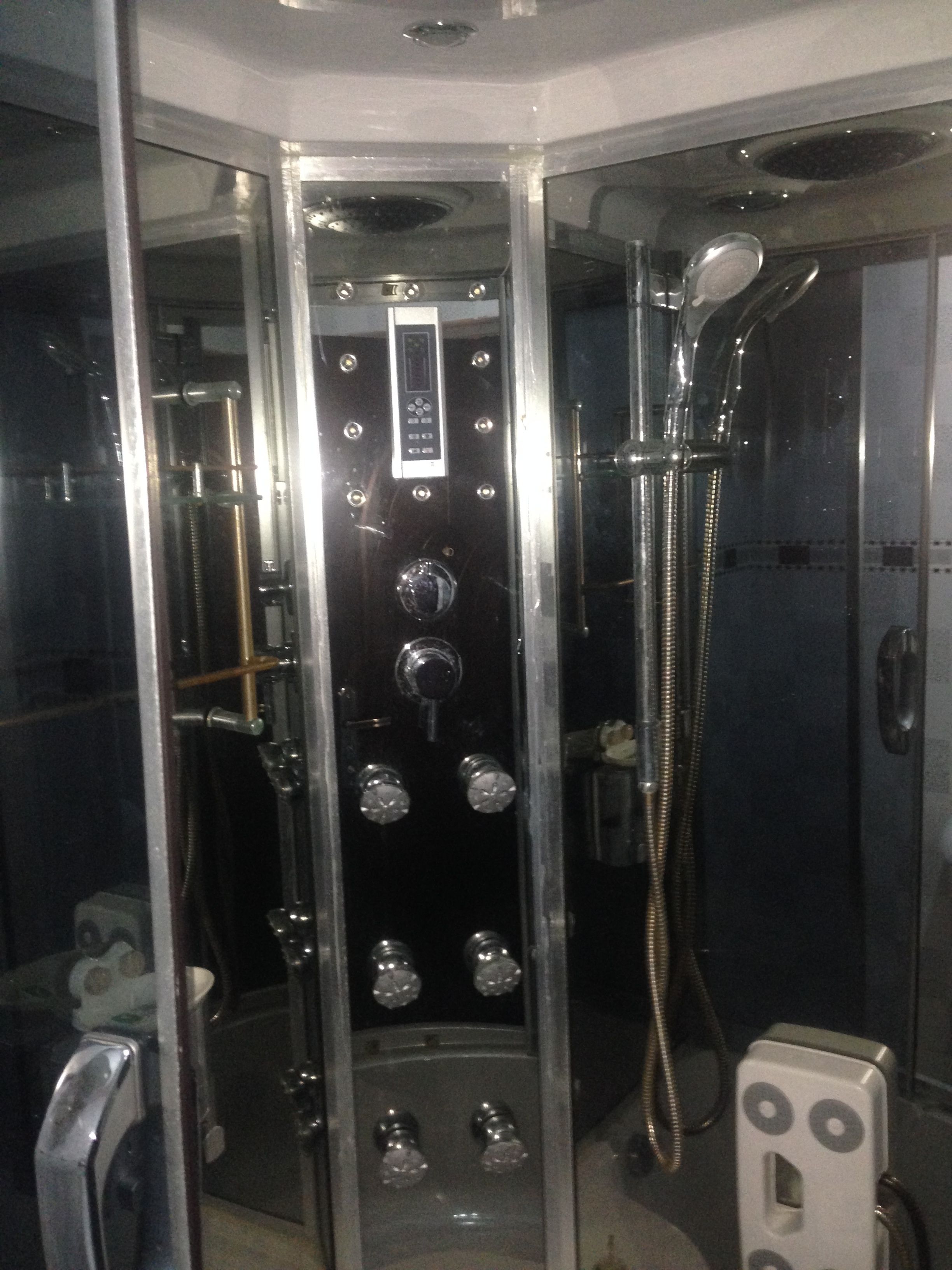 Bathroom | Shower, towels
