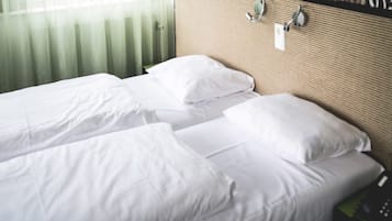 高級寢具、房內夾萬、書桌、免費 Wi-Fi