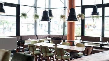 Breakfast, lunch and dinner served