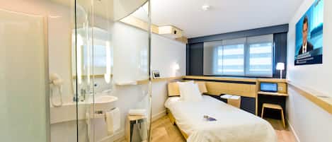 Habitación individual | Caja de seguridad en la habitación, insonorización y cunas gratuitas