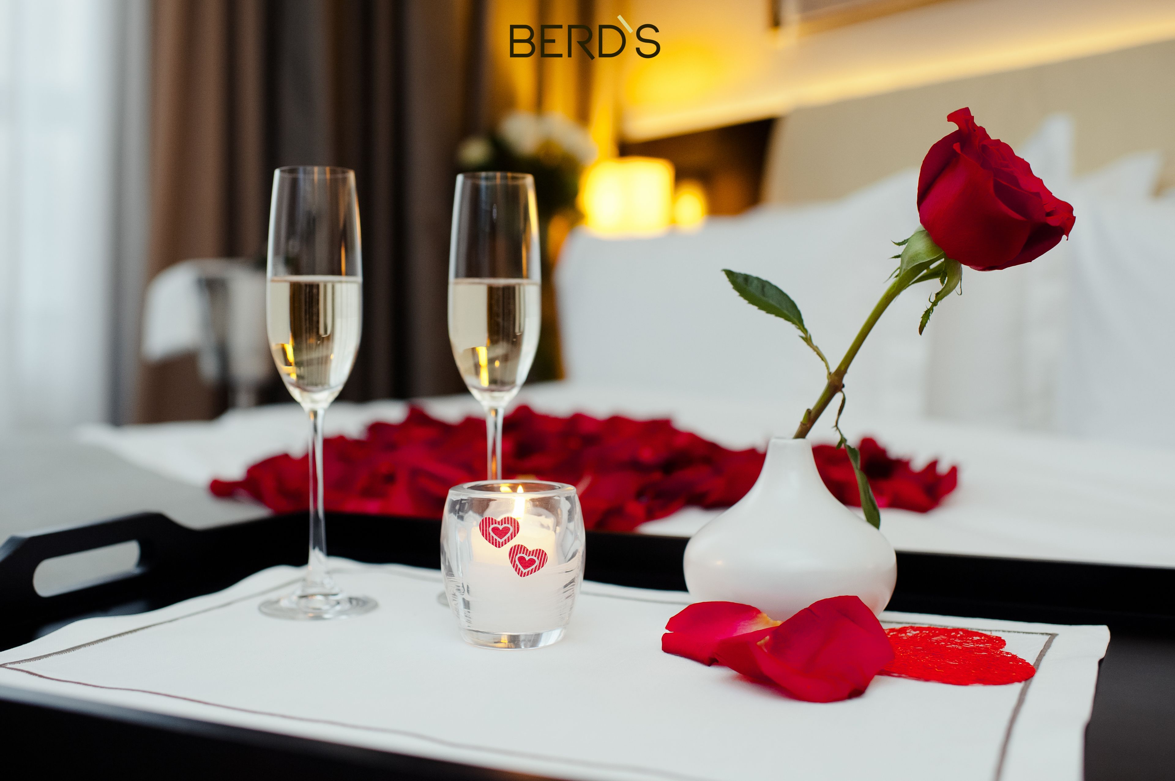 flat-screen tv, heated floors